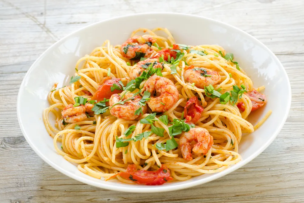 seafood-spaghetti-with-prawns